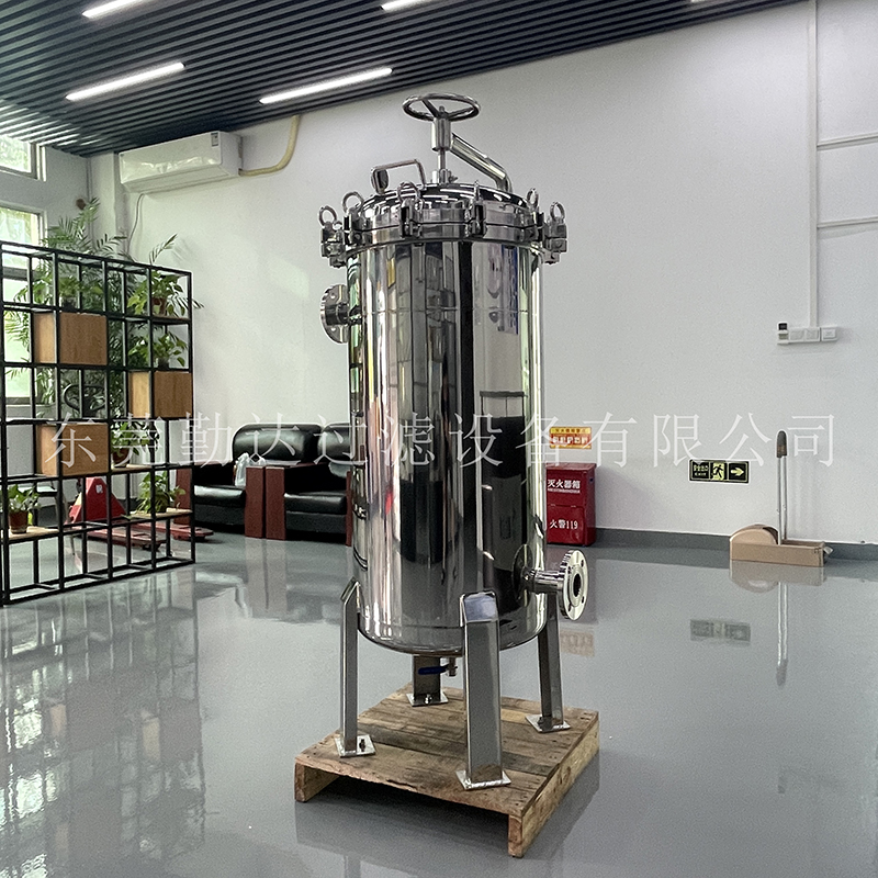 不銹鋼過濾器在純水制備中的作用